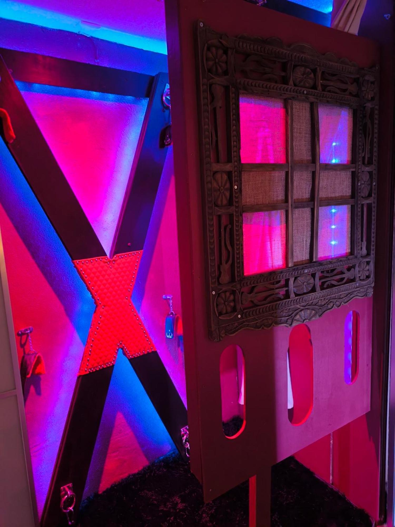 Love-Room Discret 40 M2 Bormes Les Mimosas Village Avec Terrasse エクステリア 写真