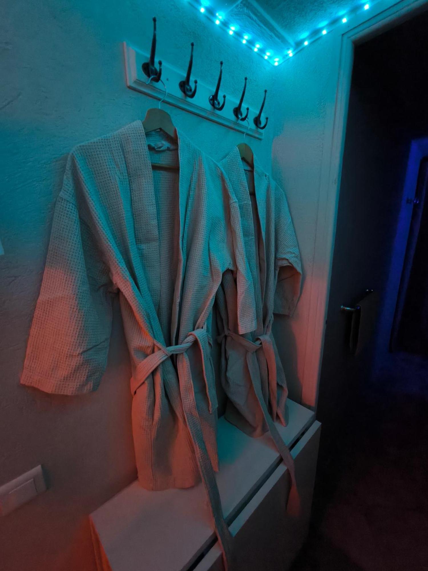 Love-Room Discret 40 M2 Bormes Les Mimosas Village Avec Terrasse エクステリア 写真