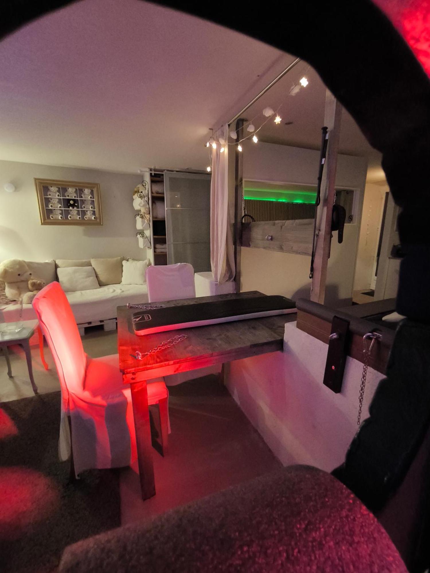 Love-Room Discret 40 M2 Bormes Les Mimosas Village Avec Terrasse エクステリア 写真