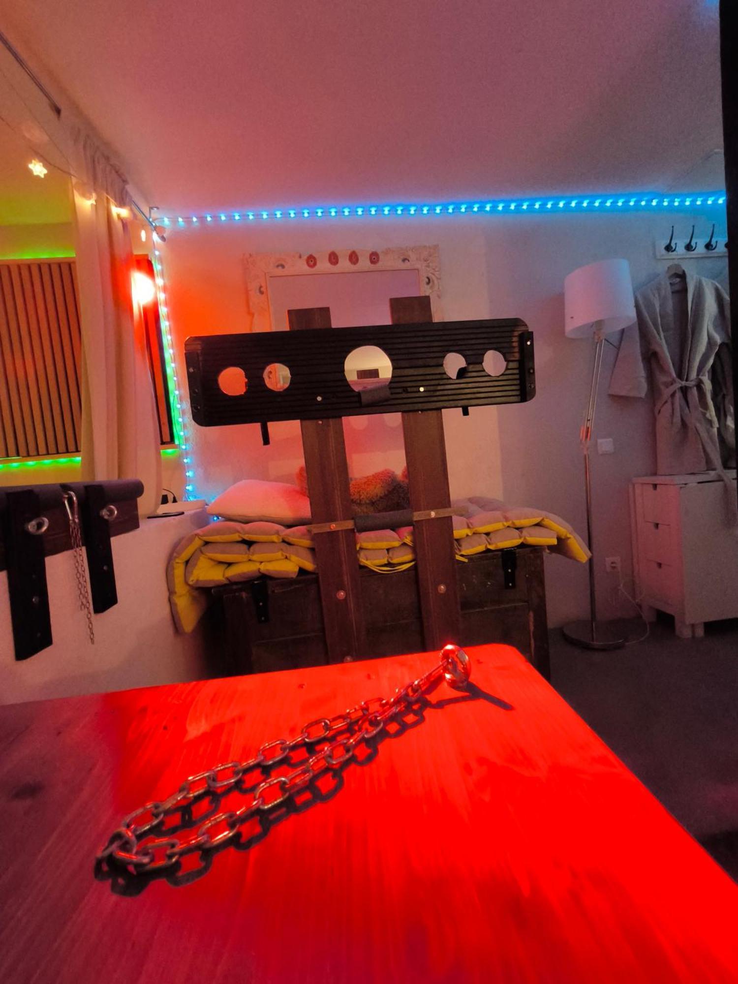 Love-Room Discret 40 M2 Bormes Les Mimosas Village Avec Terrasse エクステリア 写真