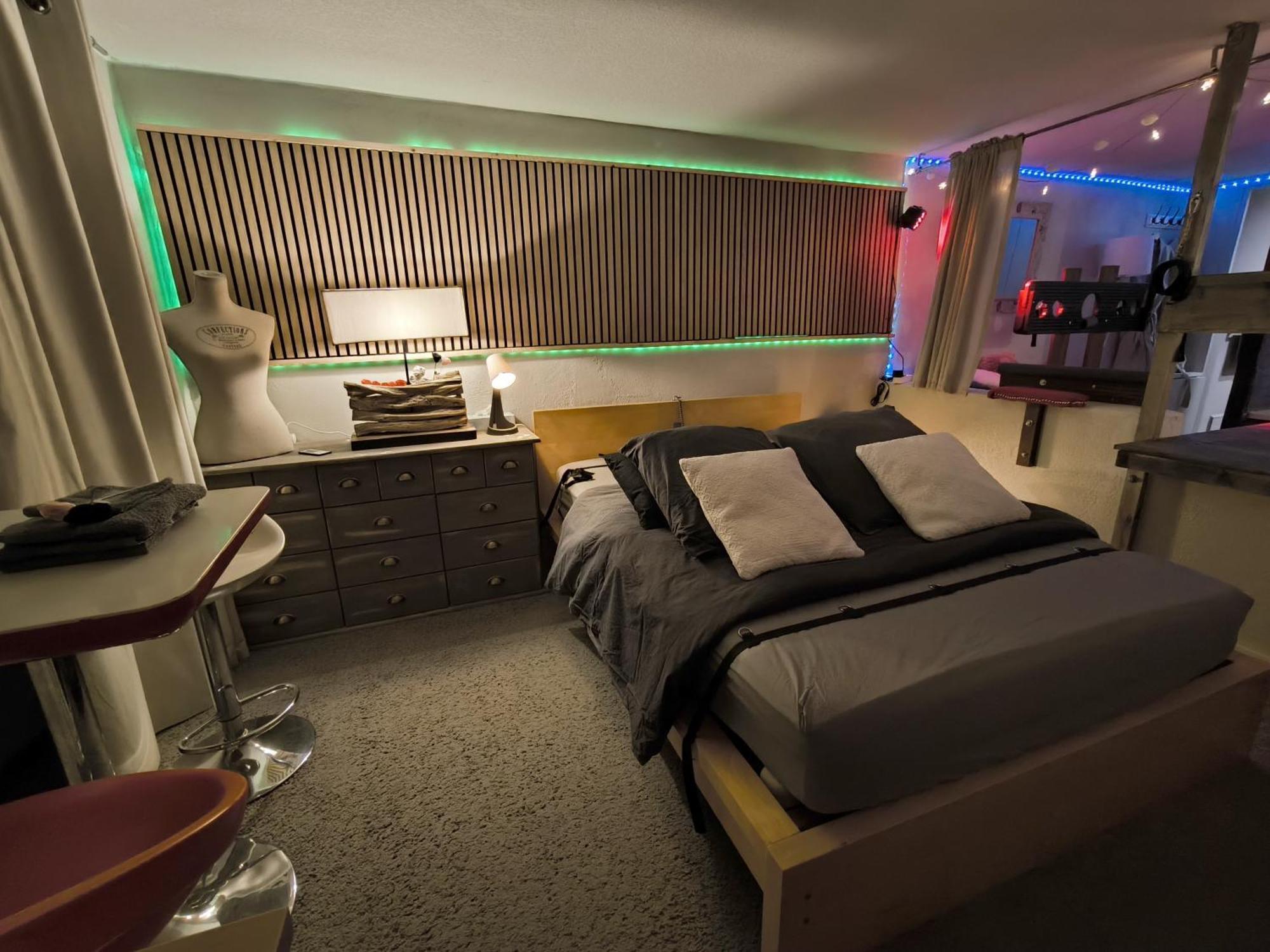 Love-Room Discret 40 M2 Bormes Les Mimosas Village Avec Terrasse エクステリア 写真
