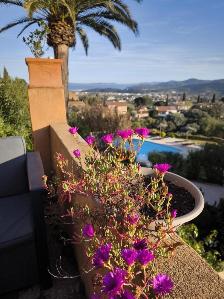 Love-Room Discret 40 M2 Bormes Les Mimosas Village Avec Terrasse エクステリア 写真
